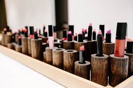 il mercato dei prodotti per il trucco in America il mercato dei prodotti per il trucco in America