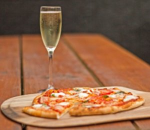 Negli Stati Uniti il mercato è maturo per accogliere l'abbinamento prosecco - pizza Negli Stati Uniti il mercato è maturo per accogliere l'abbinamento prosecco - pizza