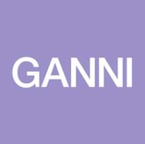 L’identikit di un brand di moda giovane e di successo negli USA, nato da Instagram L’identikit di un brand di moda giovane e di successo negli USA, nato da Instagram