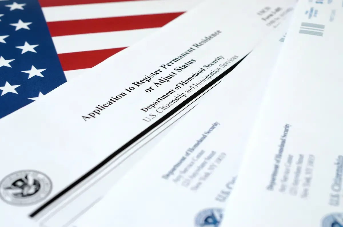 documenti di licenza, a simboleggiare i permessi necessari per operare in Delaware