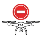 Icona: drone con un simbolo di divieto rosso, con la scritta FAA, che simboleggia le normative sull'uso dei droni negli Stati Uniti Icona: drone con un simbolo di divieto rosso, con la scritta FAA, che simboleggia le normative sull'uso dei droni negli Stati Uniti